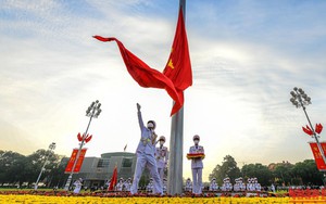 4 hình thức tổ chức Nghi lễ thượng cờ, hạ cờ quốc gia trên Quảng trường Ba Đình