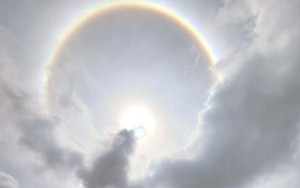 Hào quang mặt trời xuất hiện tại Hà Nam trước ngày cung rước, tôn trí xá lợi Đức Phật