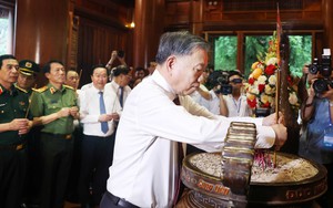 Tổng Bí thư Tô Lâm dâng hương tưởng nhớ Chủ tịch Hồ Chí Minh tại Nghệ An