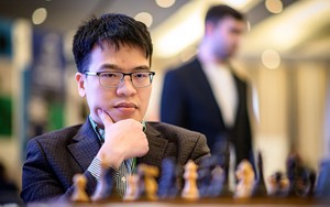 Lê Quang Liêm sát cánh với nữ kỳ thủ vô địch thế giới ở giải đấu 15 tỷ tại châu Âu