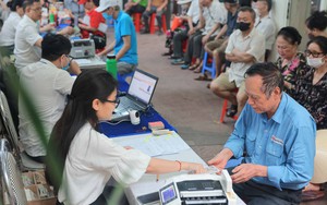 Bộ Tài chính cân đối đủ ngân sách thực hiện chế độ cho cán bộ, công chức, viên chức nghỉ việc