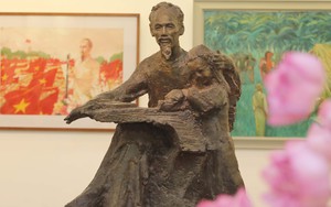 Hình tượng Chủ tịch Hồ Chí Minh trong nghệ thuật tạo hình
