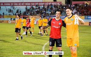 Thủ môn Văn Lâm: 'Tự hào khi cùng Ninh Bình vô địch giải hạng Nhất'