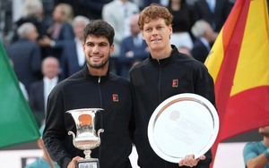 Carlos Alcaraz và Jannik Sinner: Đến Roland Garros với những nụ cười