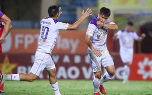 HLV Kim Sang Sik thở phào với chấn thương của Tuấn Hải