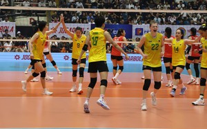 Huyền thoại bóng chuyền Việt Nam lập kỷ lục 'có một không hai' ở tuổi 38 sau màn tái xuất ấn tượng