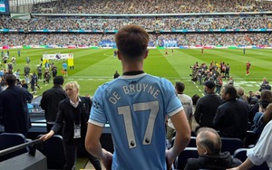 Quả bóng vàng Việt Nam đến Man City đúng ngày De Bruyne nói lời tạm biệt