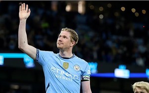 Lễ chia tay xúc động của De Bruyne, Guardiola rơi nước mắt khi một loạt huyền thoại Man City nói lời tri ân