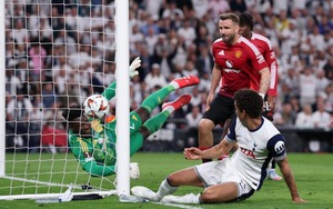 Onana bị chê là thủ môn tệ nhất lịch sử