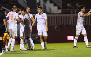 QBV Việt Nam bỏ lỡ khó tin trước ngày lên tuyển, HLV Popov 3 trận liền không thắng với CLB Viettel