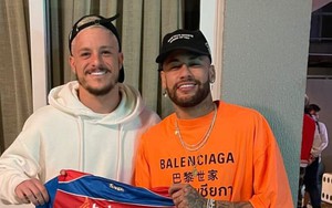 Xé lưới Filip Nguyễn bằng siêu phẩm, cầu thủ trị giá 29 tỷ được Neymar chúc mừng