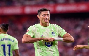 Lewandowski lập cú đúp, Barcelona thắng trận cuối cùng của mùa giải