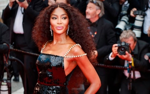 Naomi Campbell 55 tuổi: Huyền thoại "báo đen" làng mốt thế giới