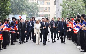 Tổng thống Pháp Emmanuel Macron và Phu nhân kết thúc chuyến thăm cấp Nhà nước tới Việt Nam