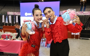 Cặp VĐV Phạm Trung Hòa và Nguyễn Mỹ Trang giành HCV tại World Masters Games 2025