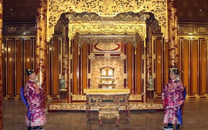 Thành lập Hội đồng quốc gia để phục hồi nguyên trạng Ngai vàng triều Nguyễn