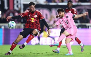 Messi ghi bàn đẹp như mơ, lập kỷ lục ở tuổi 37