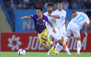 Bầu Hiển buồn khi Hà Nội FC chưa đủ sức ngáng đường Nam Định