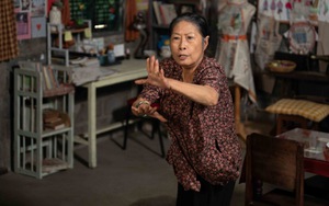 "Bà ngoại" NSƯT Kim Phương nhí nhảnh, hóm hỉnh trong "Lật mặt 8"