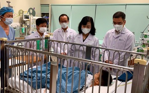 Bộ trưởng Bộ Y tế Đào Hồng Lan thăm cháu bé bị công nông cán qua người