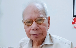 Nhà văn Đoàn Minh Tuấn: Những gian truân của đất nước chỉ làm tăng thêm sức mạnh ngòi bút