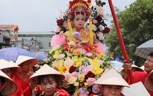 Hình ảnh rực rỡ và linh thiêng Hội Gióng đền Phù Đổng 2025