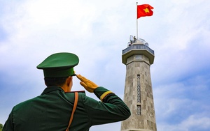 Khánh thành cột cờ A Pa Chải: 'Cột mốc' mới mừng 71 năm chiến thắng Điện Biên