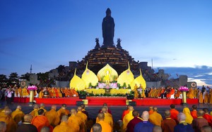 Đại lễ Vesak 2025: Cầu nguyện hòa bình thế giới và trồng 108 cây Bồ Đề tại núi Bà Đen - Tây Ninh