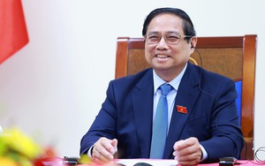 Thủ tướng Phạm Minh Chính điện đàm với Thủ tướng Singapore Lawrence Wong