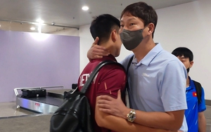 Đội tuyển Việt Nam về nước, HLV Kim Sang-sik tái ngộ học trò dịp FIFA Days tháng 10