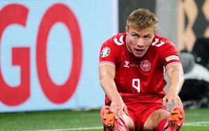 Tiền đạo của MU tệ đến nỗi giờ mất cả chỗ ở đội tuyển quốc gia