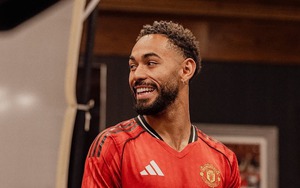 Tân binh 62,5 triệu bảng gửi thông điệp dài 8 từ sau khi chính thức gia nhập MU
