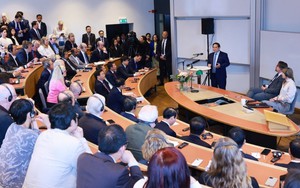 Thủ tướng phát biểu về chính sách tại Đại học Kinh tế Stockholm