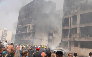 Vụ rơi máy bay tại Ấn Độ: Tìm thấy người sống sót trên chuyến bay