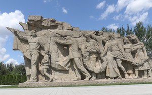 Tìm hiểu nghệ thuật làm tranh “tròn” qua bức tranh lớn nhất ở Nga