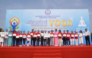 Gần 2.000 người tham dự Festival Chào mừng ngày Quốc tế Yoga