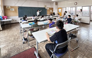 Tôn vinh tiếng Việt: Giữ cội nguồn cho thế hệ mai sau