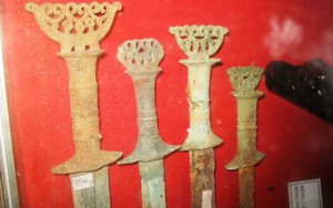 Văn hóa Đông Sơn - Chiến tranh và Hòa bình (kỳ 18): Dặm dài truy tìm những thanh kiếm Đông Sơn kỳ bí