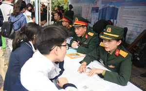 Tổng hồ sơ đủ điều kiện dự tuyển vào học viện, trường Quân đội năm 2025 tăng gần 42%