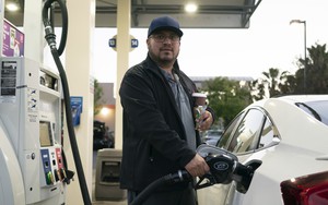 Giá dầu thế giới tăng gần 3% do xung đột Israel-Iran leo thang