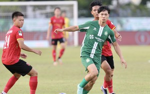 Tin nóng bóng đá Việt hôm nay 22/6: Công Phượng khích lệ đồng đội; Xuân Sơn tập cùng Nam Định trước ngày đăng quang V-League