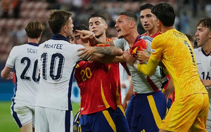 Xô xát dữ dội xảy ra sau khi Anh thắng Tây Ban Nha ở tứ kết giải U21 Châu Âu