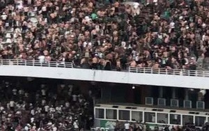 3 CĐV thiệt mạng, nhiều người bị thương vì thảm kịch xảy ra tại sân vận động ở Algeria