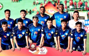 Bình Định và Huế 'rủ nhau' xuống hạng, bóng đá miền Trung lại buồn 