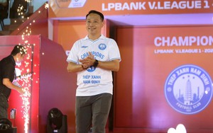 HLV Vũ Hồng Việt chia sẻ bí quyết lần thứ hai liên tiếp vô địch V-League