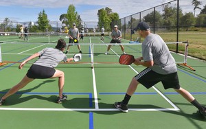 Câu nói gây tranh cãi cộng đồng mạng: 'Lương dưới 10 triệu đồng đừng nên chơi pickleball'