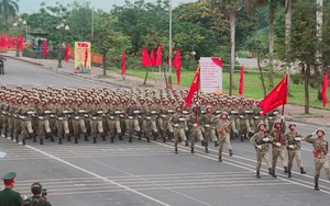 Hơn 7.000 cán bộ, chiến sĩ lần đầu hợp luyện diễu binh, diễu hành chuẩn bị cho A80