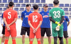 Tin nóng bóng đá Việt hôm nay 28/6: HLV Kim Sang Sik nhắn nhủ U22 Việt Nam; Lộ bí kíp giúp Bùi Tiến Dũng bắt phạt đền của Công Phượng