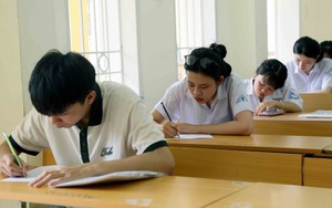 Tăng tính thực tiễn, phát triển năng lực vận dụng kiến thức trong đề thi các môn tự chọn