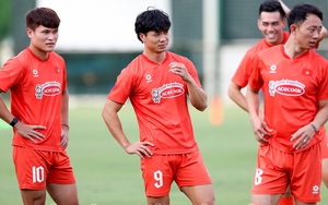 Công Phượng chia tay đội tuyển Việt Nam, HLV Kim Sang Sik thay bằng Quốc Việt